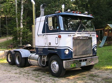 Mack Cruiseliner Big Trucks Mack Trucks Big Mack Truck