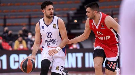 Anadolu Efes i Sloukas yıktı Olympiakos son saniyede galip Basketbol