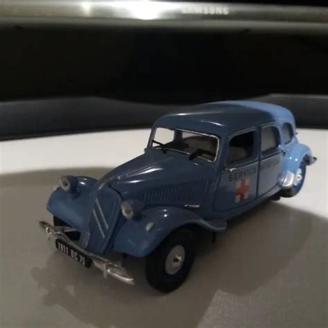 CITROEN TRACTION BLEU service médical 1 43 NOREV no solido eligor