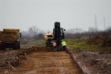 Na terenie brzeskiej strefy ekonomicznej ruszyła budowa drogi