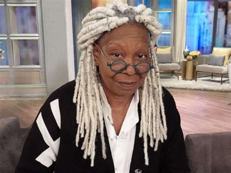 Whoopi Goldberg Celebrity Haircut Hairstyles Celebrity In Styles