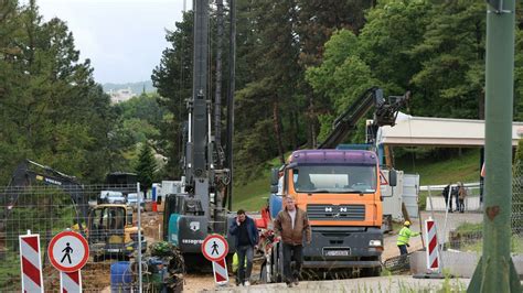 FOTO Aktiviralo se klizište na Pantovčaku zatvoren dio ceste