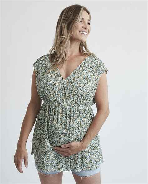 Crinkle Knit Sleeveless Deep V Top Thyme Maternity Rwandco