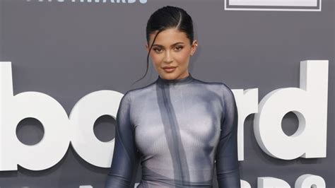 Kylie Jenner Presume Bikini De Pezones Al Desnudo Y Marca La Nueva