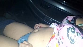 Jugando En El Carro XVIDEOS