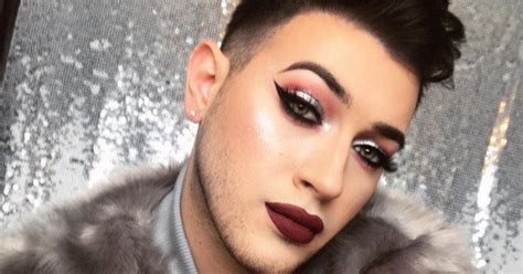 Manny Gutierrez Is The First Man To Feature In Maybellines Ad Campaign