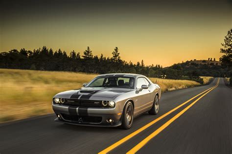 Review A Week With The Monstrous 2017 Dodge Challenger Srt Hellcat