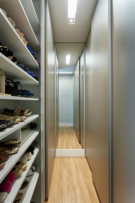 Closet De Gesso Pequeno - CLOSET DE GESSO → Pequeno, C/ Portas de Vidro, de Correr & Preço