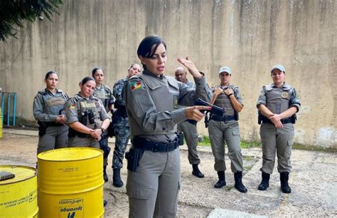 Instru O De Tiro Voltada Somente Para As Policiais Femininas Do