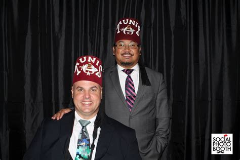 Social media loves the alec at shriners latest public appearance 6