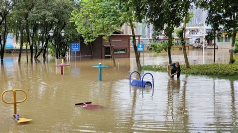 Heavy Rainfall Hits Southern China Flood Warnings Issued Cgtn