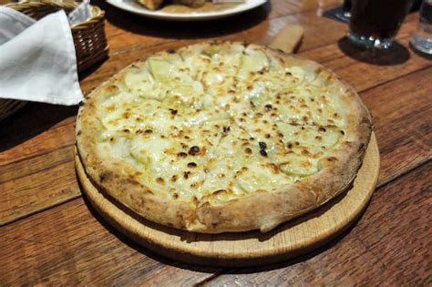 板橋美食 薄多義手工pizza府中捷運車站台北誠品義式餐廳美食 Funtory設計生活