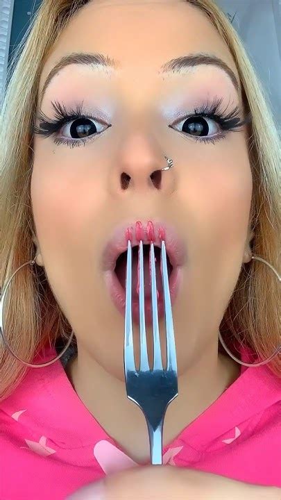 Fork Lips Hack Prank Cosmetics 💄🍴 Beauty Makeup Hack Lifehacks