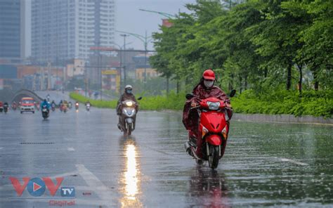 Thời tiết hôm nay: Miền Bắc trời lạnh, Trung Bộ tiếp tục có mưa lớn ...