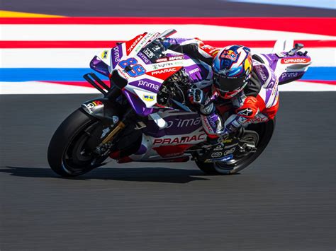 Récord de circuito y pole para Jorge Martín en Misano