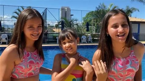 Desafio DA Piscina PEGA A BOLA 3 irmãs demais