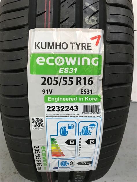 X R Kumho Ecowing Es V Two Tyres