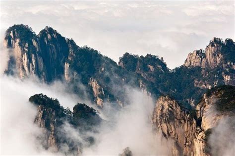 2-Day Huangshan Mountain Sunset Climb & Sunrise Camp Guided Tour from ...