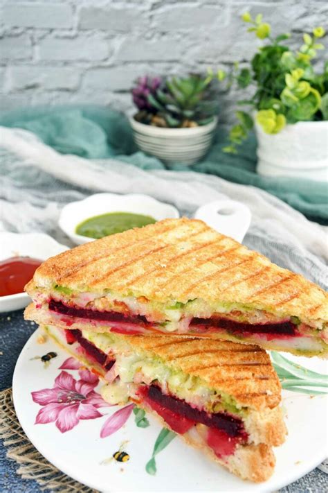 Vegetable Grilled Sandwich - Culinary Shades