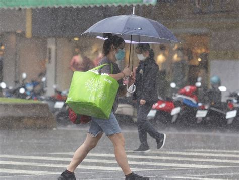 台北宜蘭防超大豪雨 吳德榮：18日前低溫探17度 生活 中央社 Cna