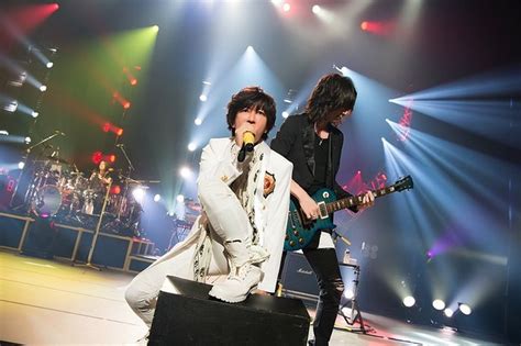 Tetsuya、ラルク「瞳の住人」で幕開け ソロ15周年記念初日公演 ライブドアニュース