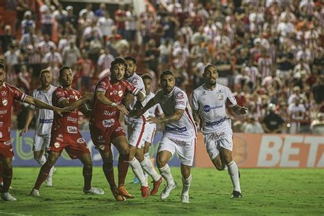 Problema antigo Náutico é o time que mais sofreu gols na Série B