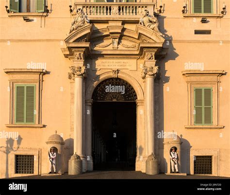 Palazzo Quadrato Del Quirinale Immagini E Fotografie Stock Ad Alta