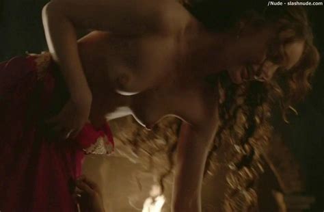 Laura Haddock Topless In Bed From Da Vinci Demons Photo 16 Nude