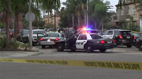 Huntington Beach Police Fatally Shoot Man Arrest Woman After Spike