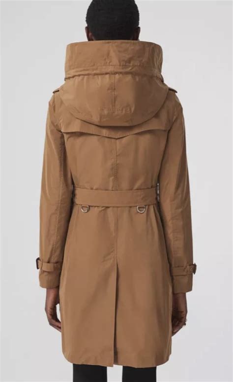 Arriba 62 Imagen Burberry Trench Coat Back Viaterramx