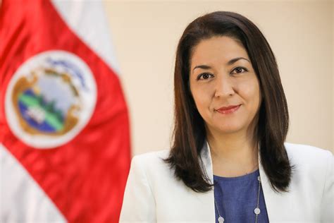 Vicepresidenta Munive Asume Como Ministra De Salud Anuncia Presidente