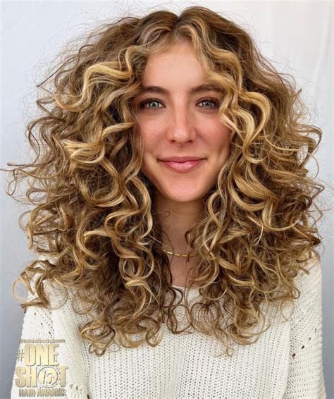 Dark Blonde Loose Curls With Framing Highlights Blonde Highlights Curly