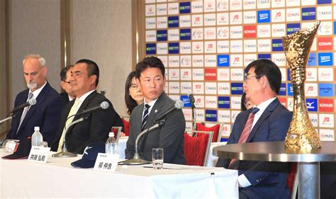 侍・井端ジャパンと対戦 韓国監督が世代交代成功に自信「優勝を目指したい」3カ国指揮官会見― スポニチ Sponichi Annex 野球