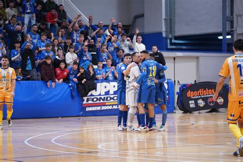 Peñíscola empieza 2023 con otra goleada ante Benavente (6-2) - El