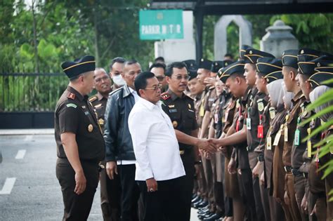 Kepala Kejaksaan Tinggi Riau Dampingi Wakil Jaksa Agung Republik