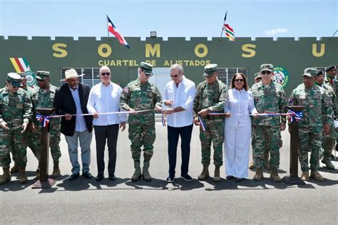 Presidente De La Rep Blica Inaugura Instalaciones Del Mo Batall N De