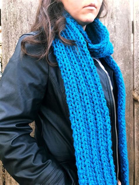 Easy Beginner Knit Scarf With Video Tutorial Yarn Hook Needles