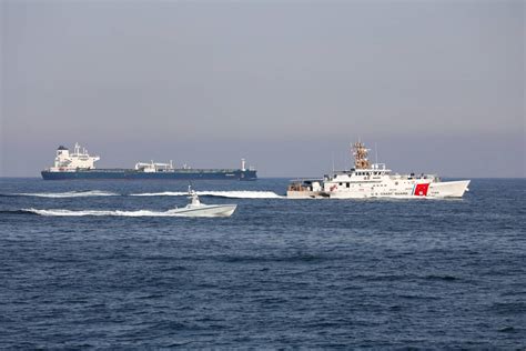 Us Navy Sends A Usv Through The Strait Of Hormuz