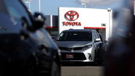 Toyota destrona a GM como la automotriz que más vende en Estados Unidos