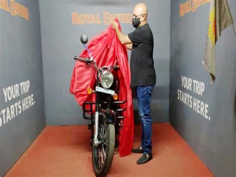 Royal Enfield Sales Breakup August Classic And Hunter Dominate