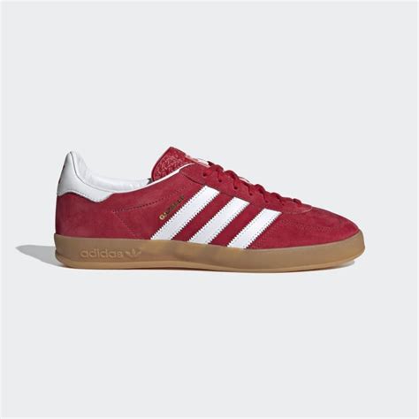 12 Stunning Pairs of Red Sneakers | Who What Wear