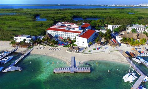 Cancun Bay Resort: 4-Star Resort in Cancún | Groupon Getaways