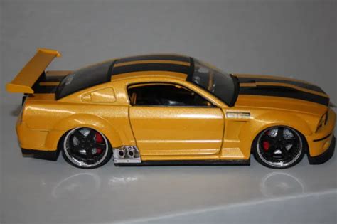 JADA DUB CITY Kustoms Ford Mustang GT R Concept Poneycar Jaune Vague 11