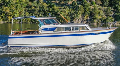 Chris Craft Roamer Yachts