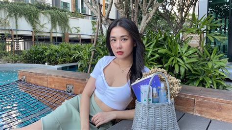 Hot girl số Sài Thành diện bikini khoe thân hình nóng bỏng