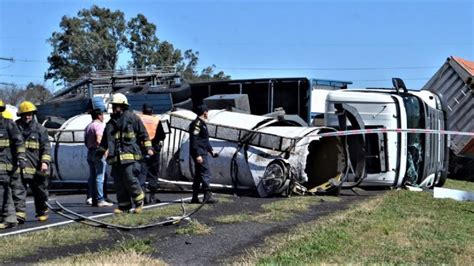 Dos Muertos En Un Cuádruple Choque En La Ruta Nacional 5 La Razon De