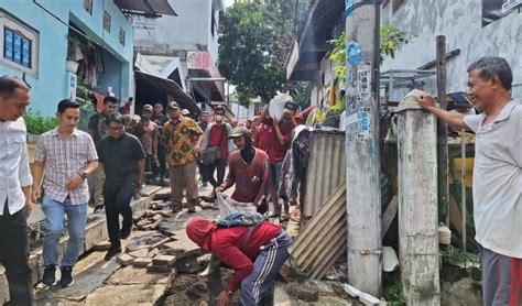 Wali Kota Surabaya Sidak Lokasi Banjir Di Dukuh Kupang Suara Surabaya