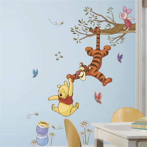 Adesivo Murale Winnie The Pooh Arrampicata Divertente Wall Art It