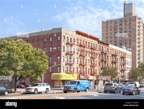 Street in Harlem district Stock Photo - Alamy