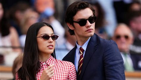 louis partridge comments    olivia rodrigo